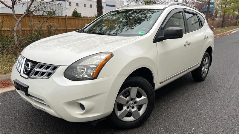 2014 Nissan Rogue Select S's photo