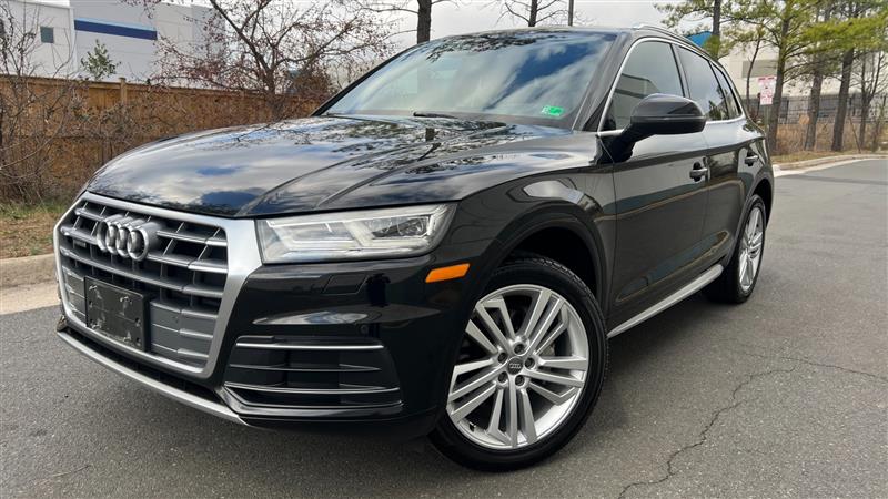 2019 Audi Q5 Premium Plus's photo
