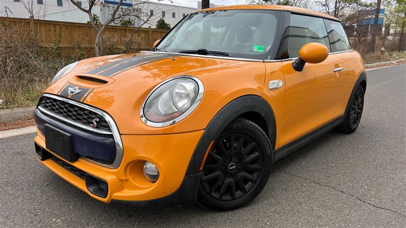 2014 MINI Cooper S's photo