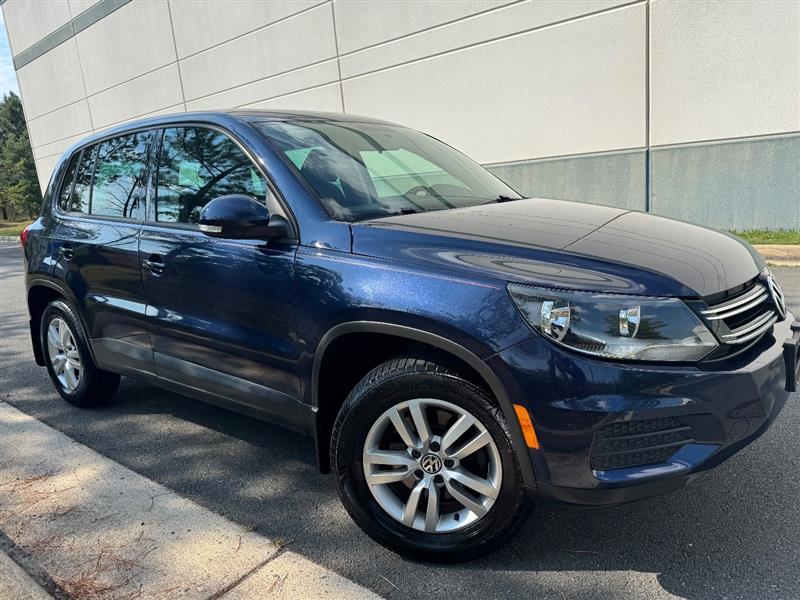 2012 Volkswagen Tiguan SEL Premium photo 11