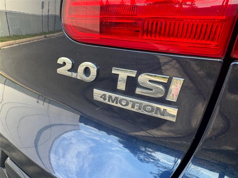 2012 Volkswagen Tiguan SEL Premium photo 19