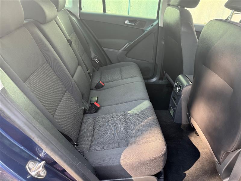 2012 Volkswagen Tiguan SEL Premium photo 26