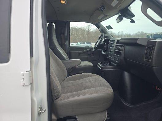 2020 CHEVROLET EXPRESS PASSENGER LT