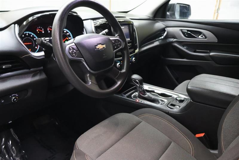 2021 CHEVROLET TRAVERSE LS