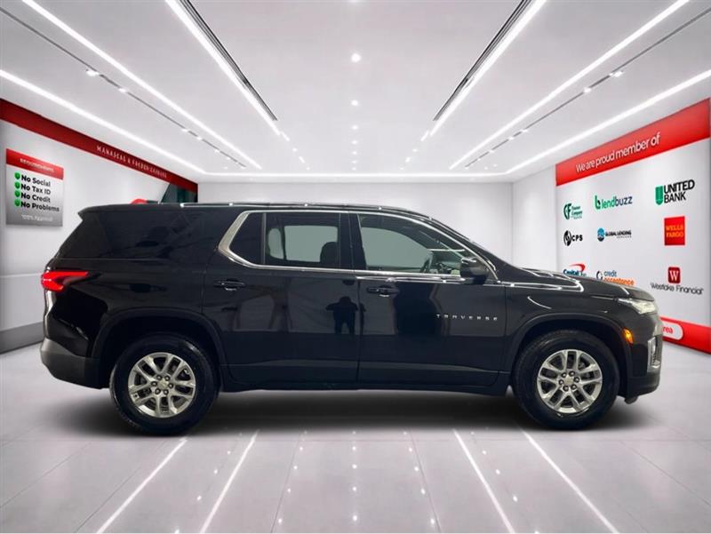 2022 CHEVROLET TRAVERSE LS