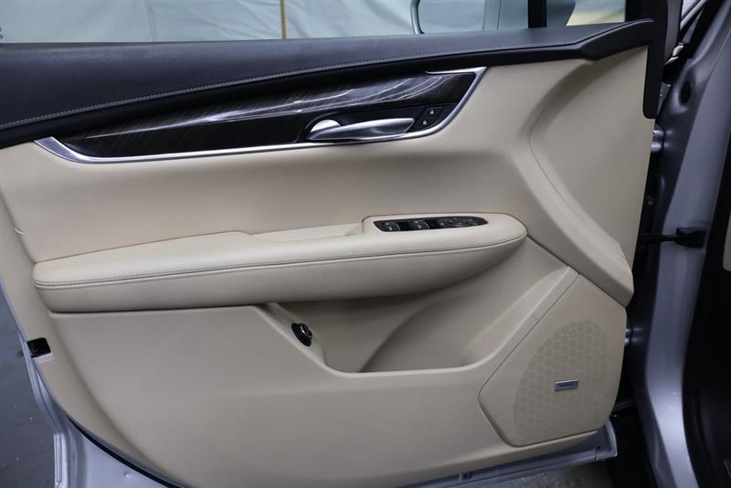 2017 CADILLAC XT5 BASE