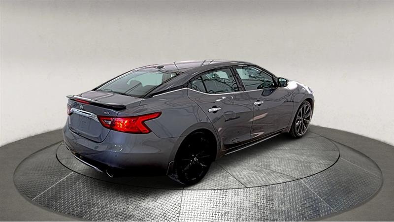 2017 NISSAN MAXIMA SR