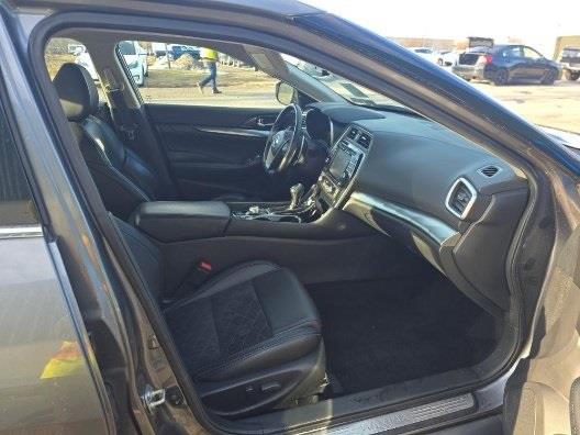 2017 NISSAN MAXIMA SR
