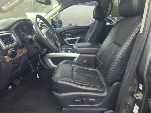 2017 NISSAN TITAN SL