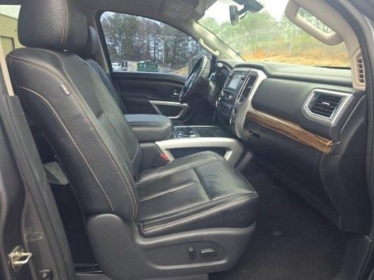 2017 NISSAN TITAN SL