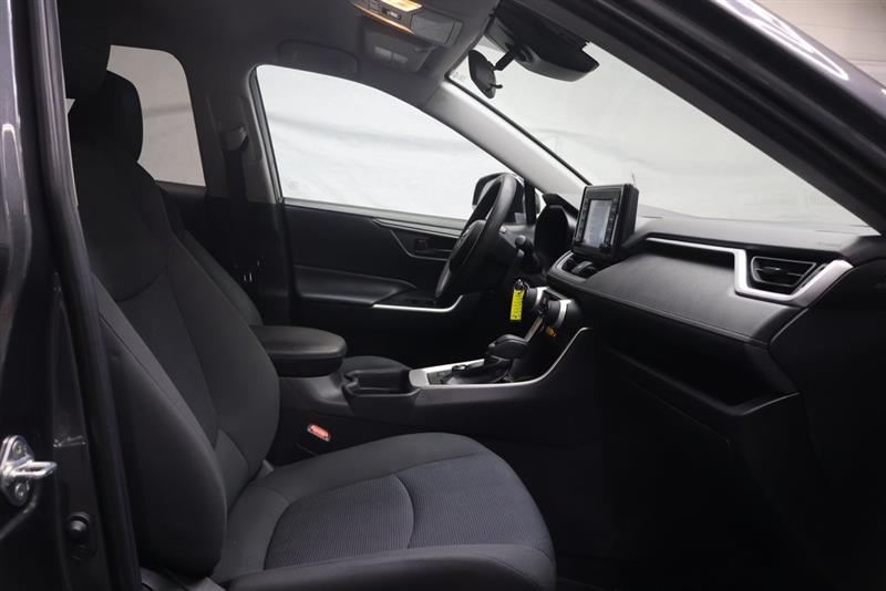 2019 TOYOTA RAV4 HYBRID LE