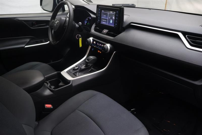 2019 TOYOTA RAV4 HYBRID LE