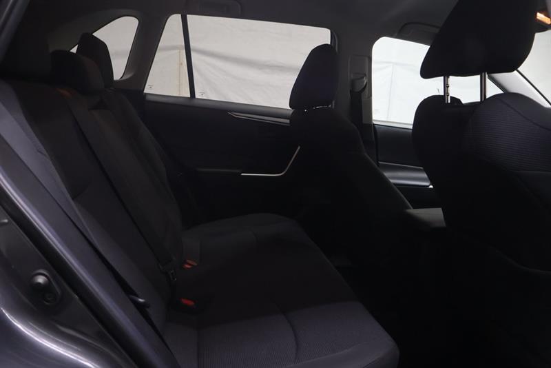 2019 TOYOTA RAV4 HYBRID LE