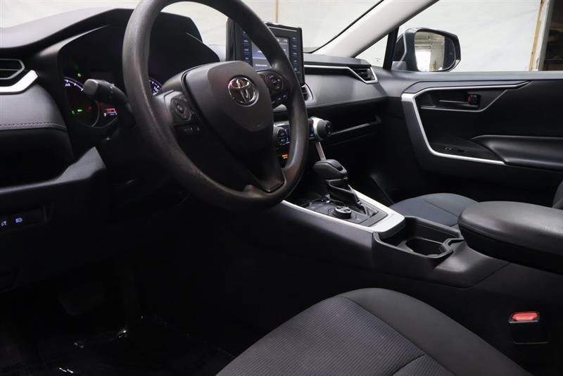 2019 TOYOTA RAV4 HYBRID LE