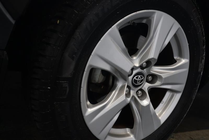 2019 TOYOTA RAV4 HYBRID LE