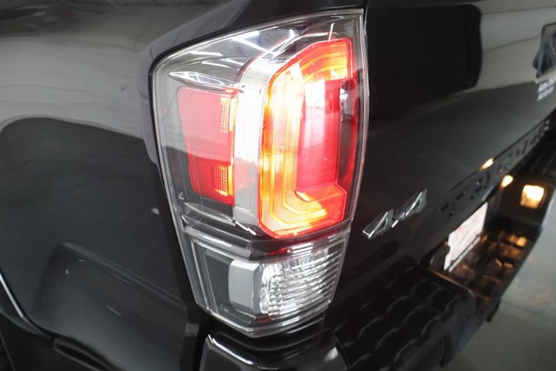 2022 TOYOTA TACOMA LIMITED