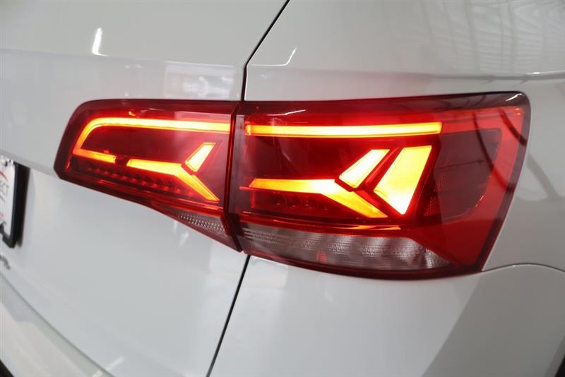 2022 VOLKSWAGEN TAOS 1.5T SEL