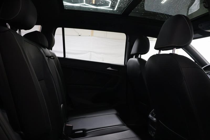 2022 VOLKSWAGEN TIGUAN SE R-LINE BLACK