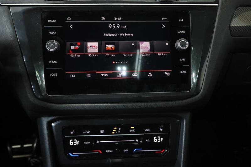 2022 VOLKSWAGEN TIGUAN SE R-LINE BLACK