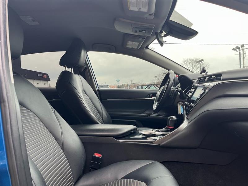 2019 TOYOTA CAMRY SE