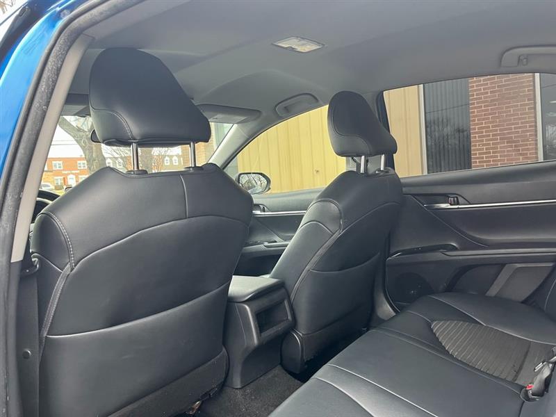 2019 TOYOTA CAMRY SE