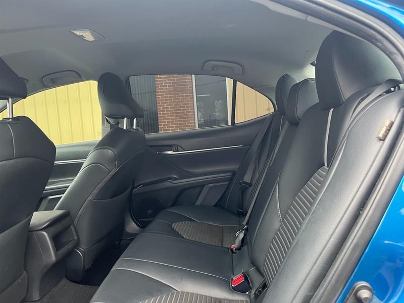 2019 TOYOTA CAMRY SE