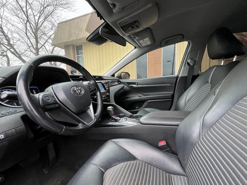 2019 TOYOTA CAMRY SE