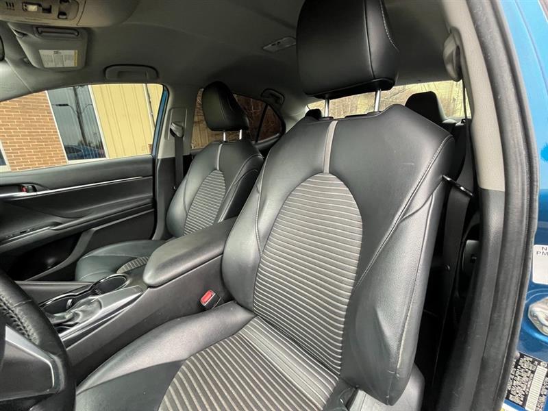 2019 TOYOTA CAMRY SE