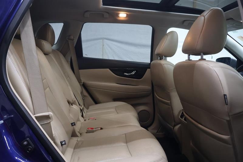 2017 NISSAN ROGUE SL