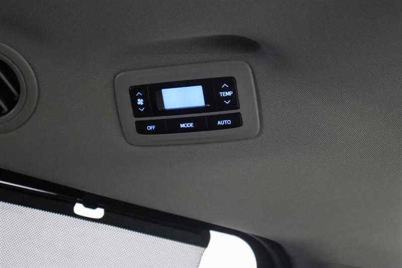 2018 TOYOTA SIENNA SE