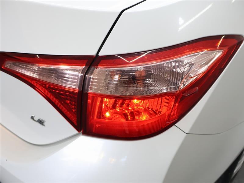 2019 TOYOTA COROLLA LE