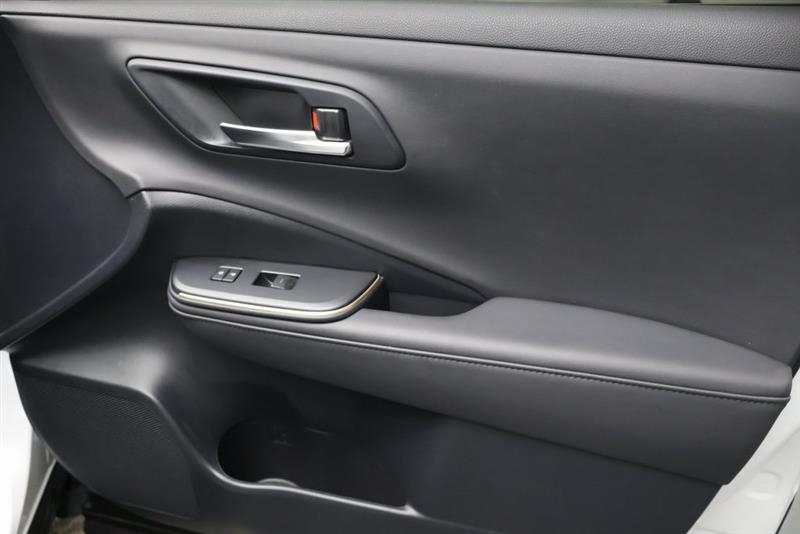 2023 TOYOTA CROWN XLE/LIMITED