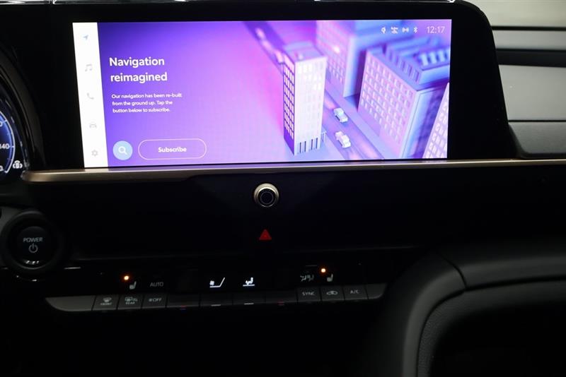 2023 TOYOTA CROWN XLE/LIMITED