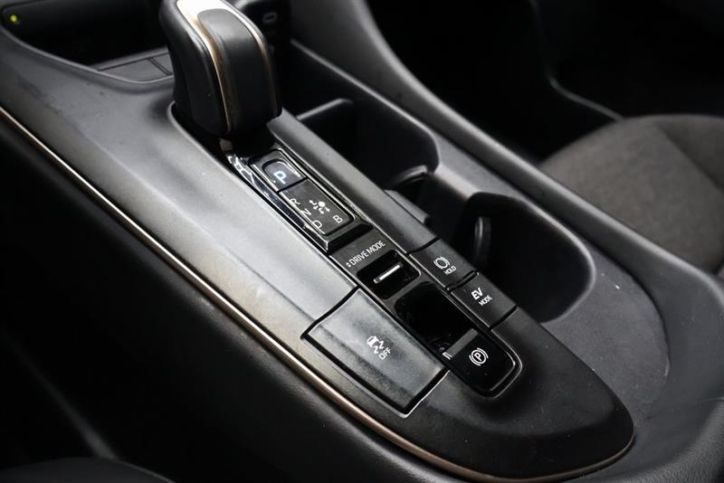 2023 TOYOTA CROWN XLE/LIMITED