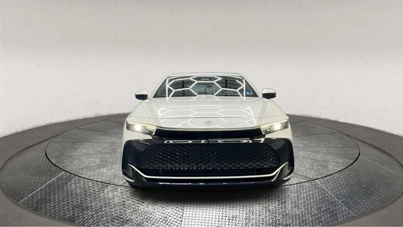 2023 TOYOTA CROWN XLE/LIMITED