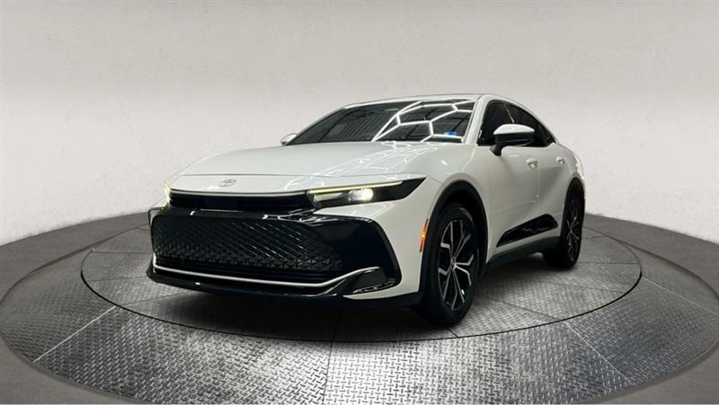 2023 TOYOTA CROWN XLE/LIMITED