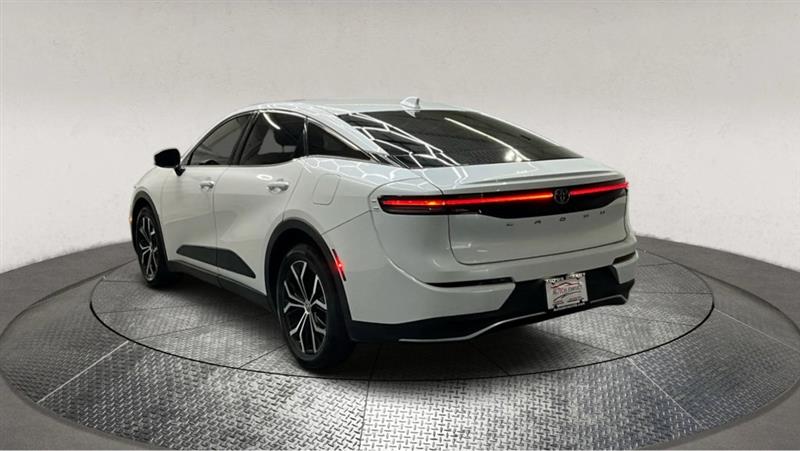 2023 TOYOTA CROWN XLE/LIMITED