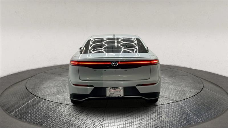 2023 TOYOTA CROWN XLE/LIMITED