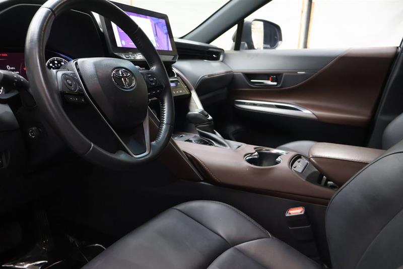 2023 TOYOTA VENZA XLE