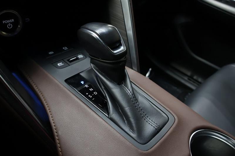 2023 TOYOTA VENZA XLE