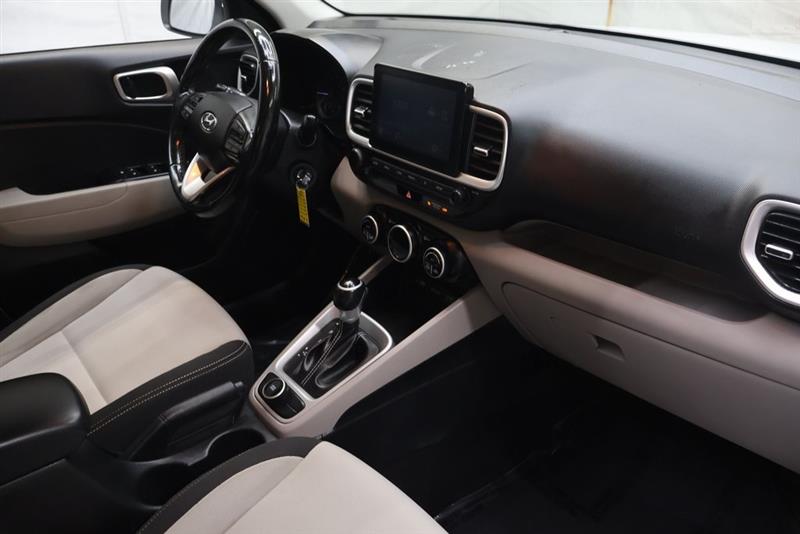 2022 HYUNDAI VENUE SEL