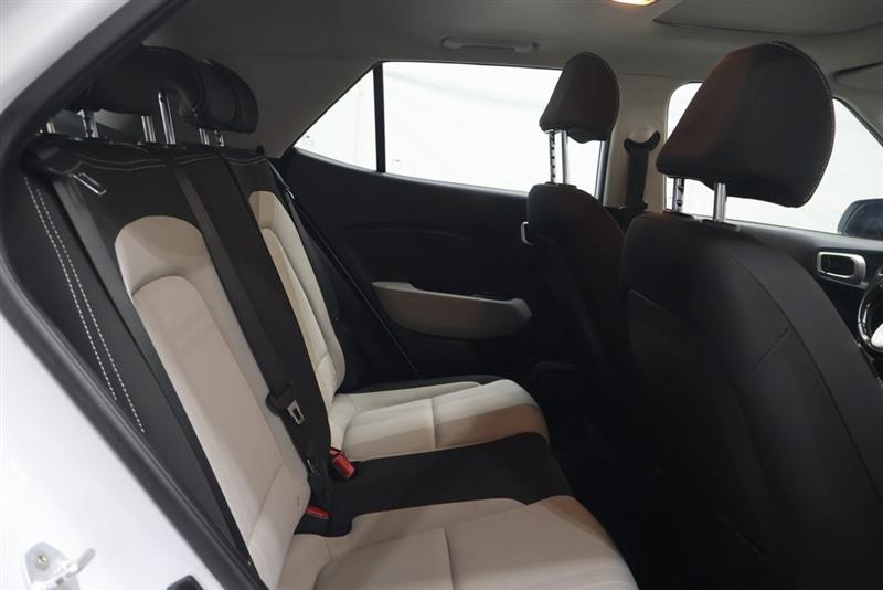 2022 HYUNDAI VENUE SEL