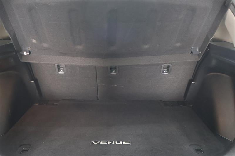 2022 HYUNDAI VENUE SEL