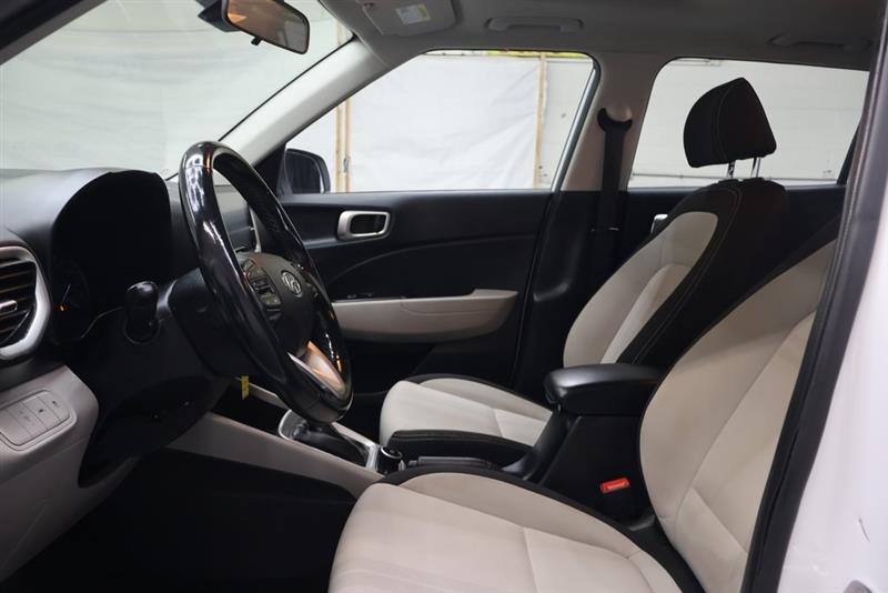 2022 HYUNDAI VENUE SEL