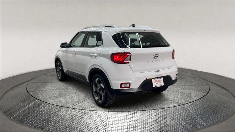 2022 HYUNDAI VENUE SEL