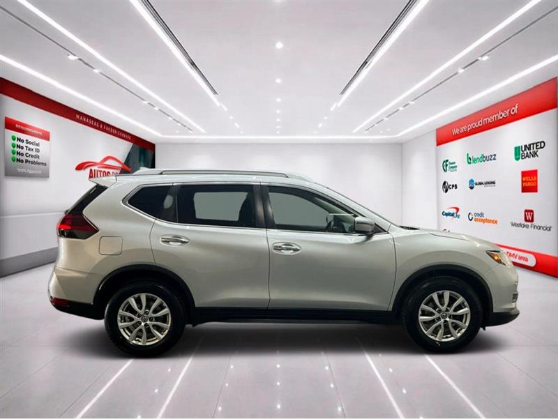 2019 NISSAN ROGUE SV
