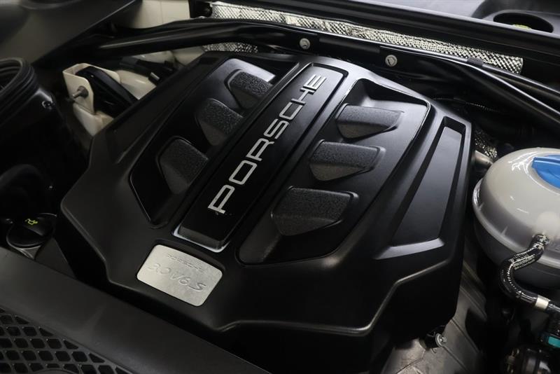 2017 PORSCHE MACAN S