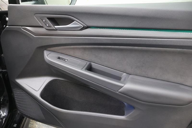 2024 VOLKSWAGEN GOLF GTI S