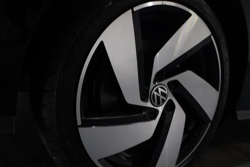 2024 VOLKSWAGEN GOLF GTI S