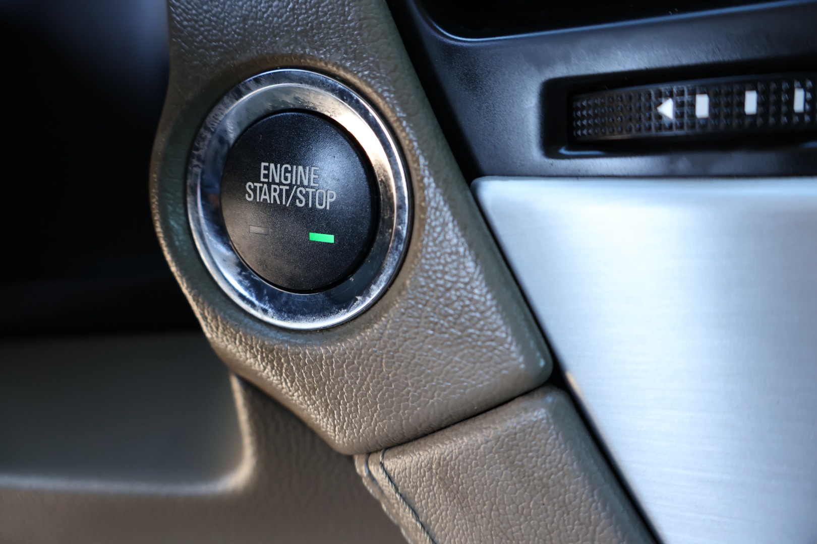 2016 Gmc Yukon SLT photo 26
